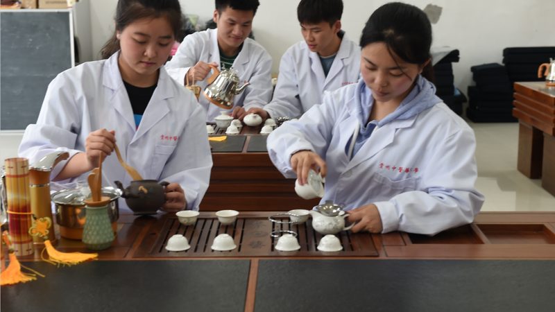 精油开背推拿按摩，如何把握规范标准？**